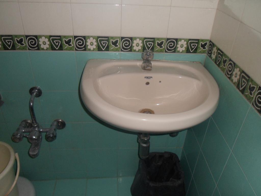Hotel Dudawat Ahmadabad Pokój zdjęcie